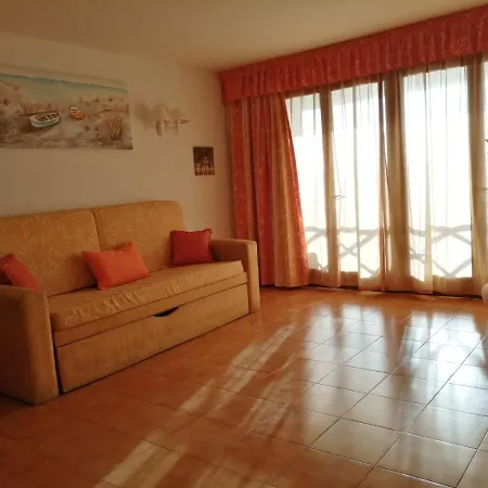 Apartamento Neptuno Playa 12 *